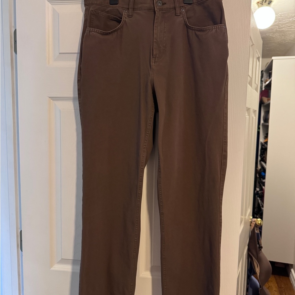 Roundtree & Yorke Women's Straight Leg Pants in Khaki Brown